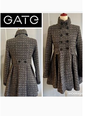 GATE Fit-and-Flare Coat